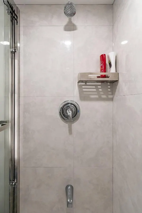 Simple & Tidy Private Rooms 多伦多 招待所